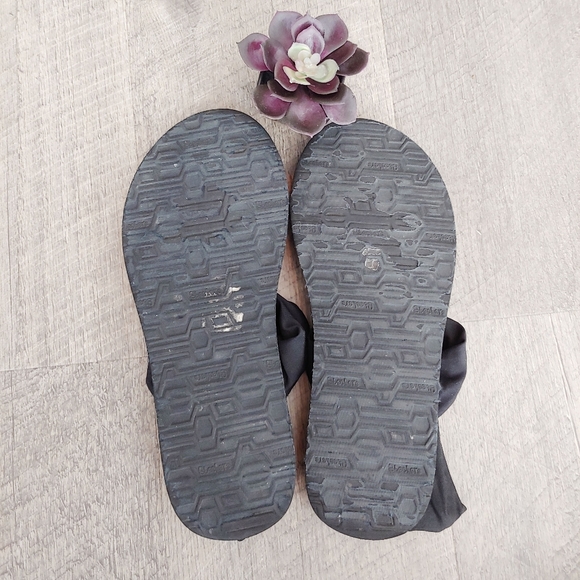 Sketchers Yoga Sandals Black Stretch - Picture 3 of 3